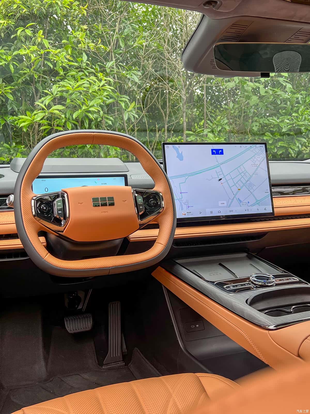 Geely 8, 2025 11