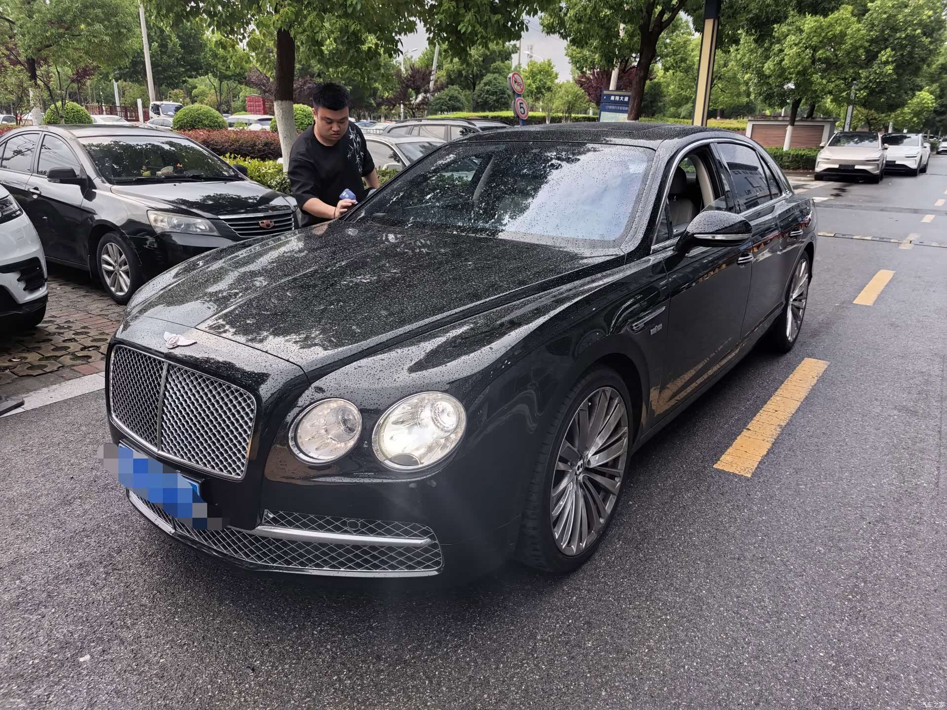 Bentley Flying Spur, 2015 2
