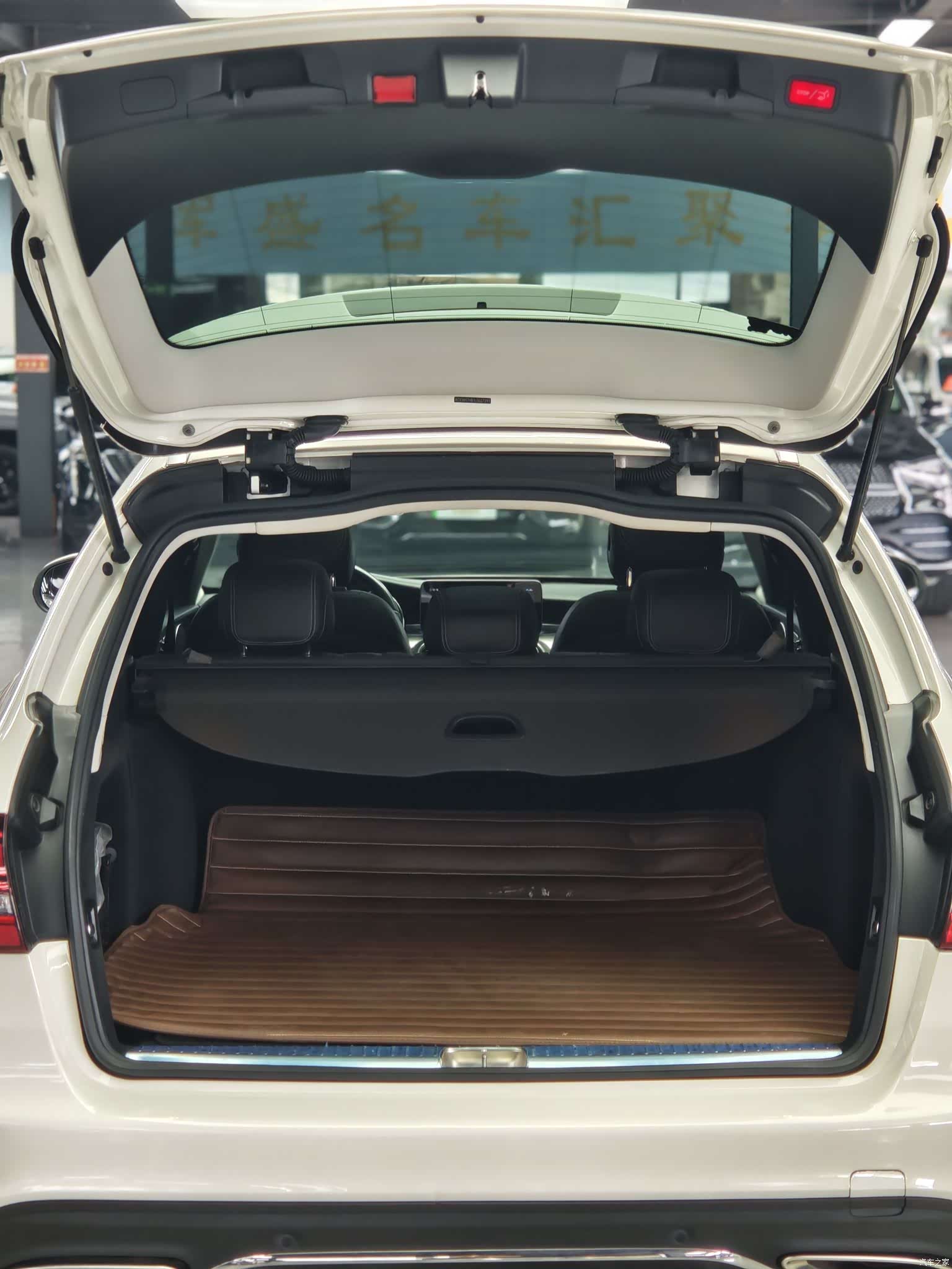Mercedes-Benz C-Class, 2020 12
