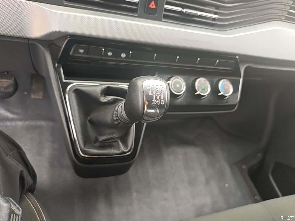 DongFeng V9, 2024 10