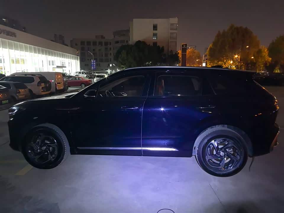 Hongqi HS3
