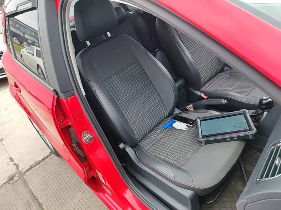 Volkswagen Polo 2015, фото 25