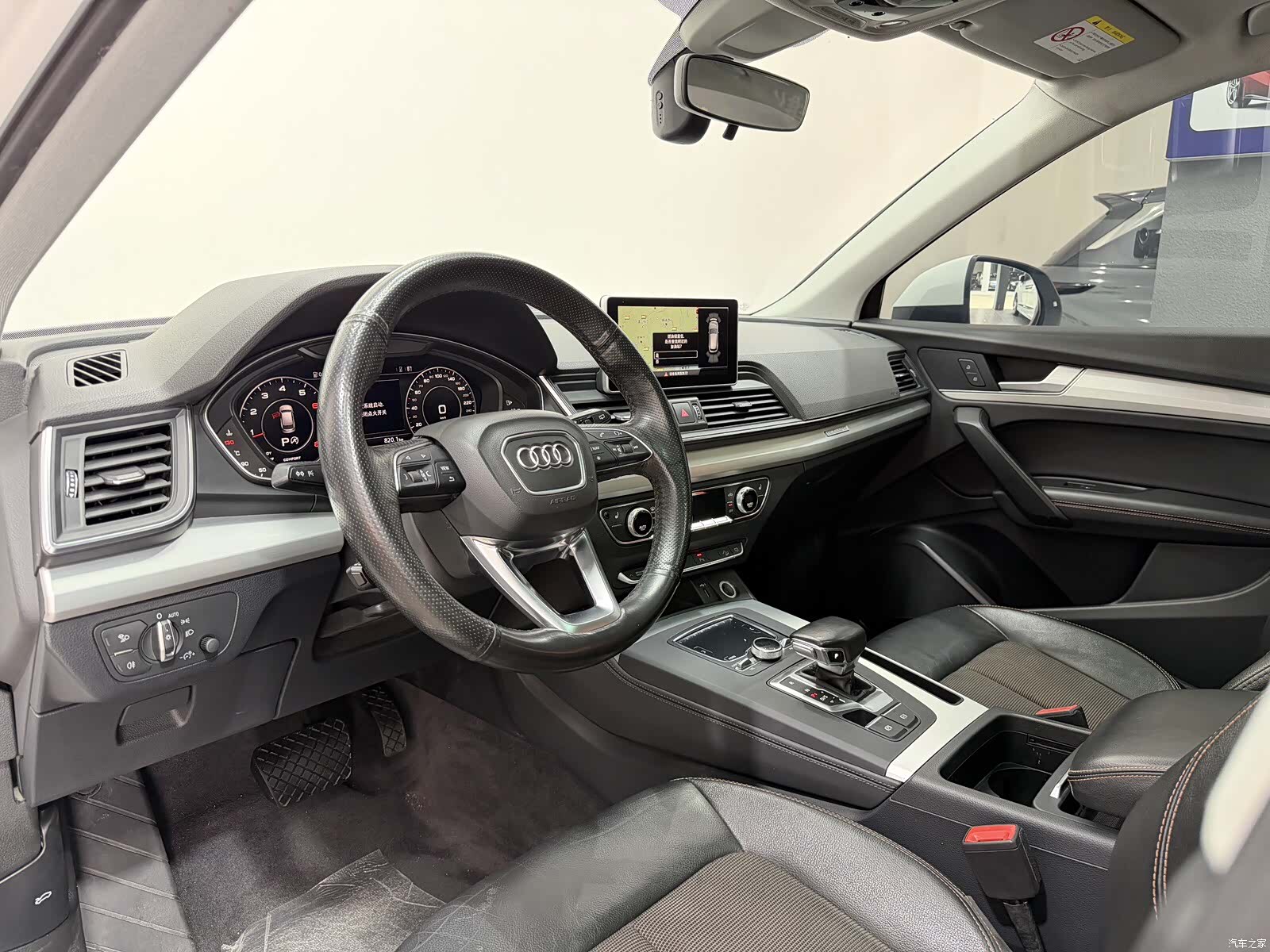 Audi Q5L, 2019 6