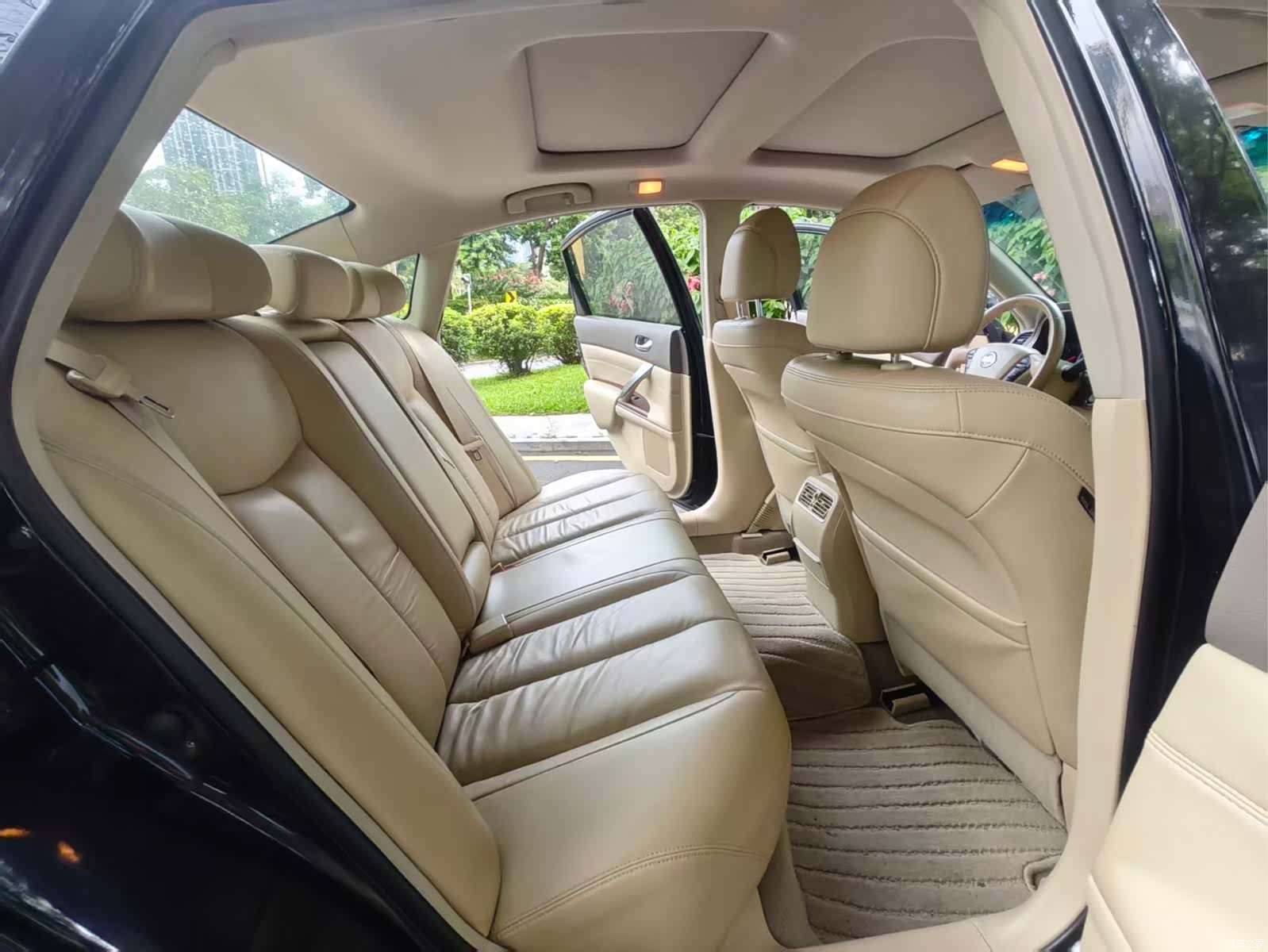 Nissan Teana, 2010 8