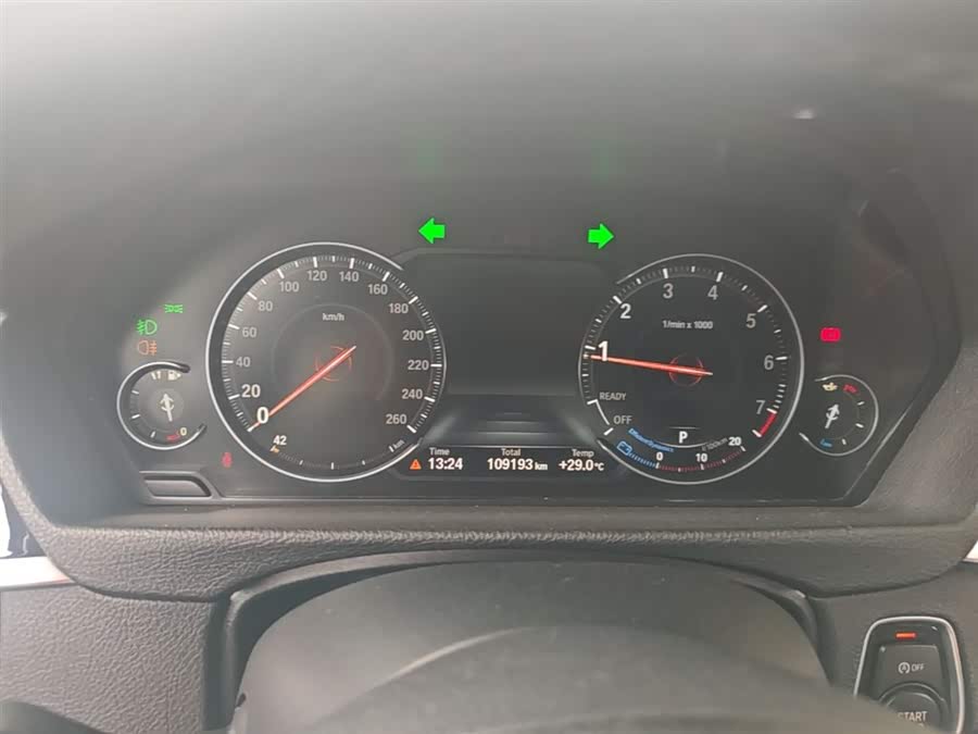 BMW 3 Series 2019, фото 12