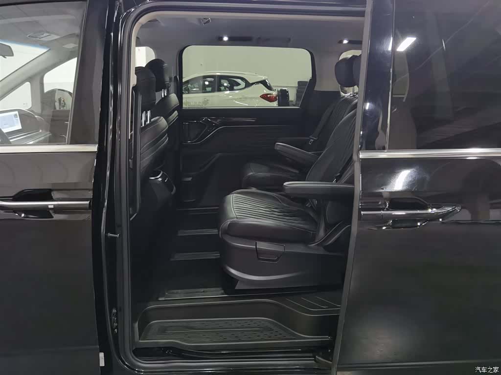 Maxus G90, 2023 15