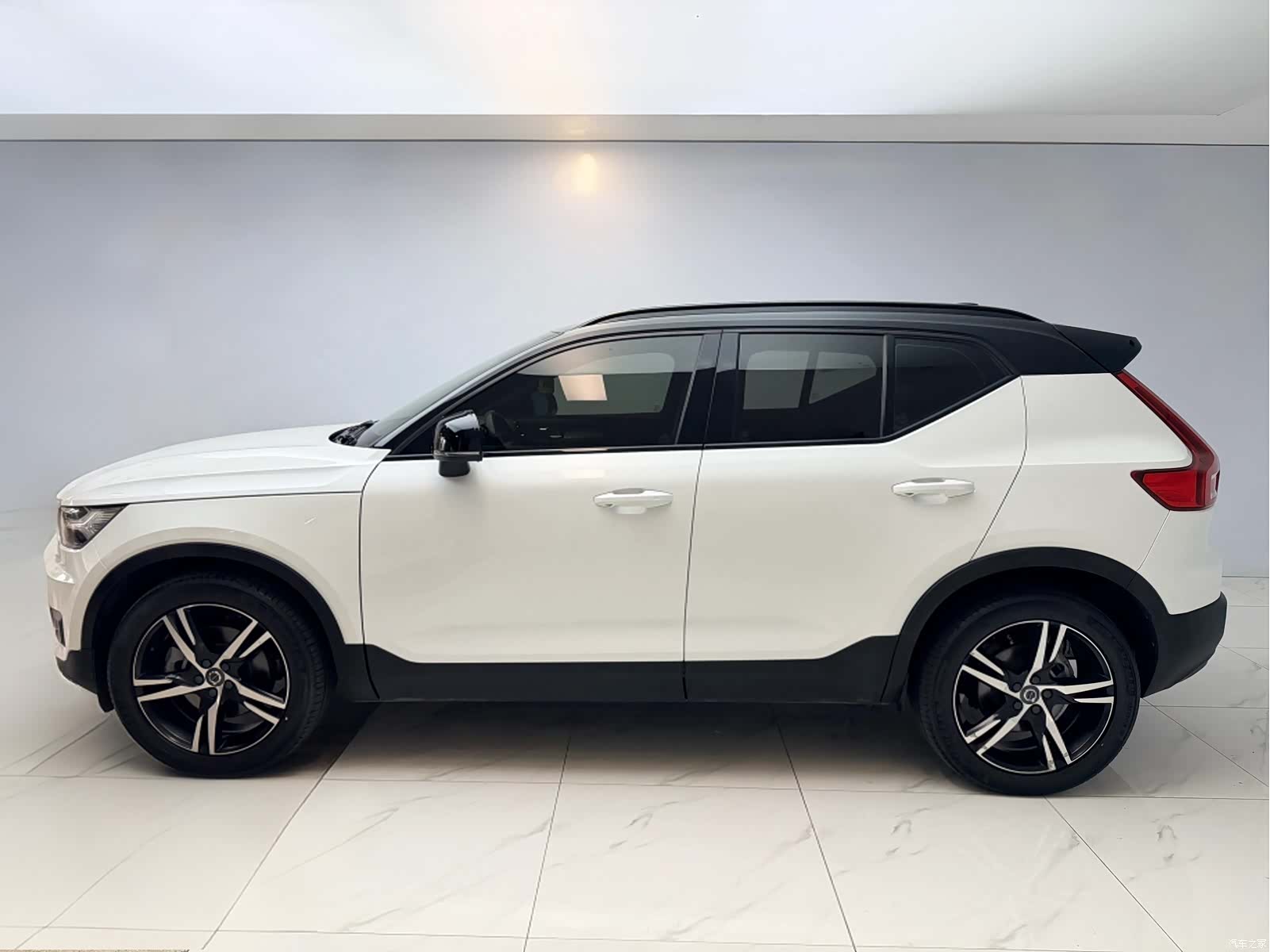 Volvo XC40, 2021 4
