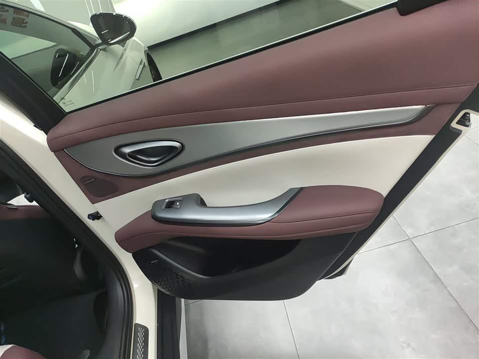 BYD Seal 07 DM-i BYD Seal 07 DM-i