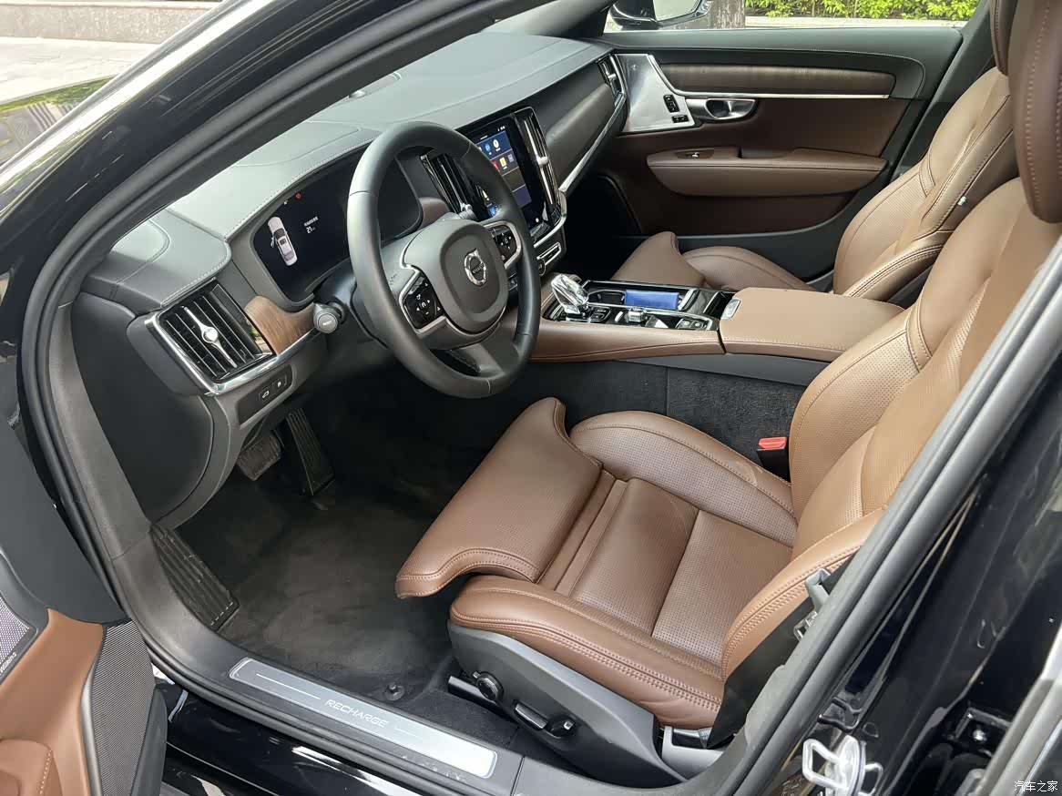 Volvo S90, 2024 4