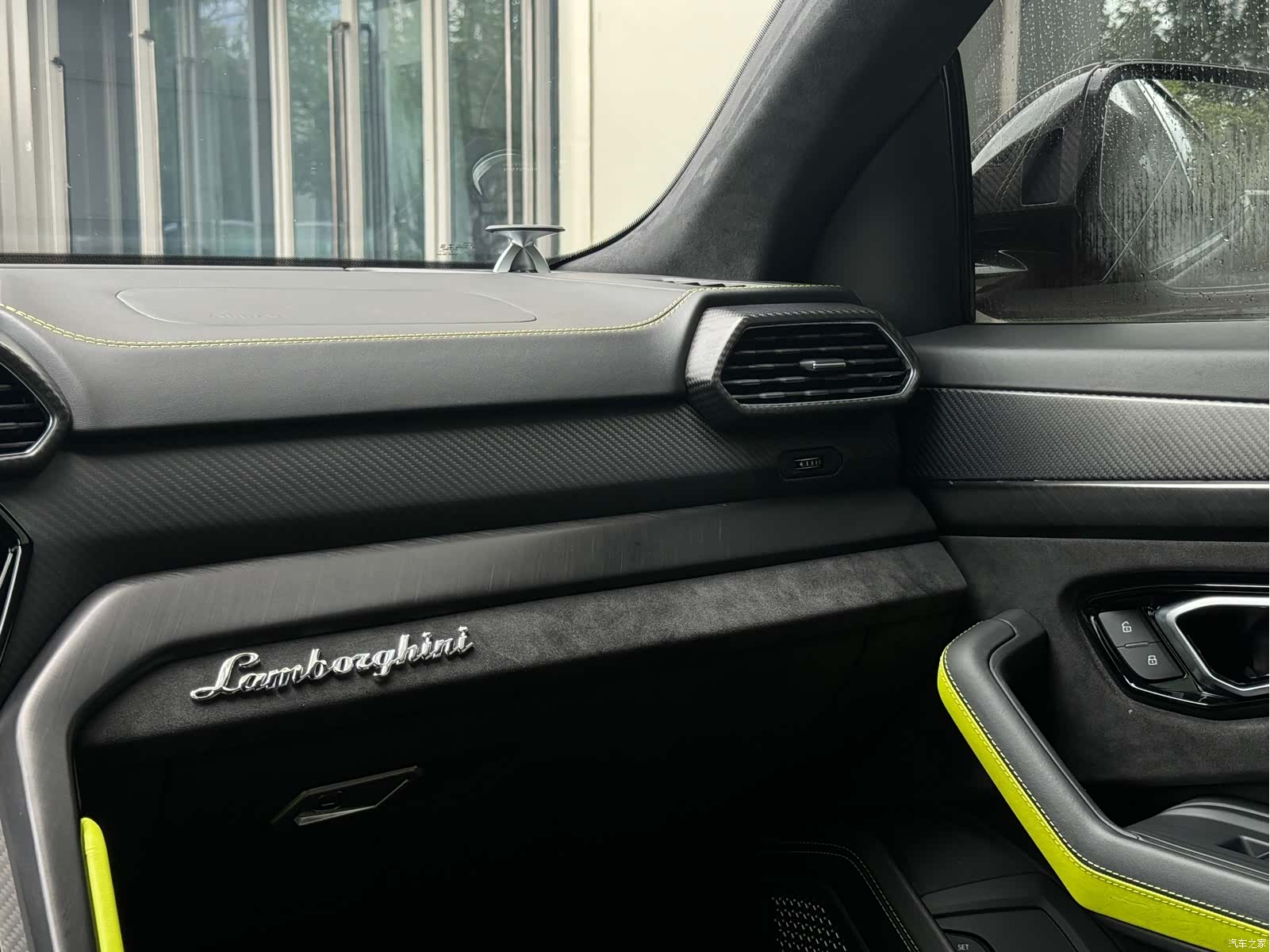 Lamborghini Urus, 2022 27
