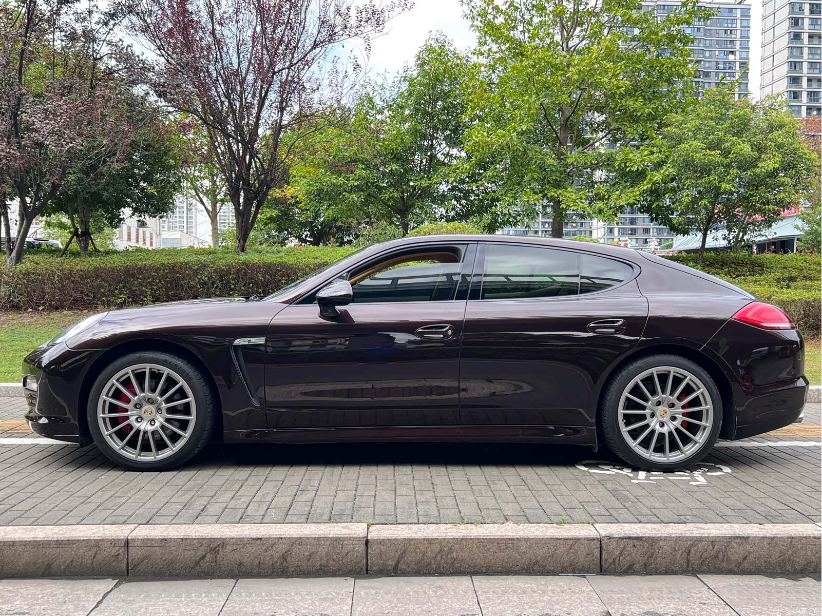 Porsche Panamera, 2011 3
