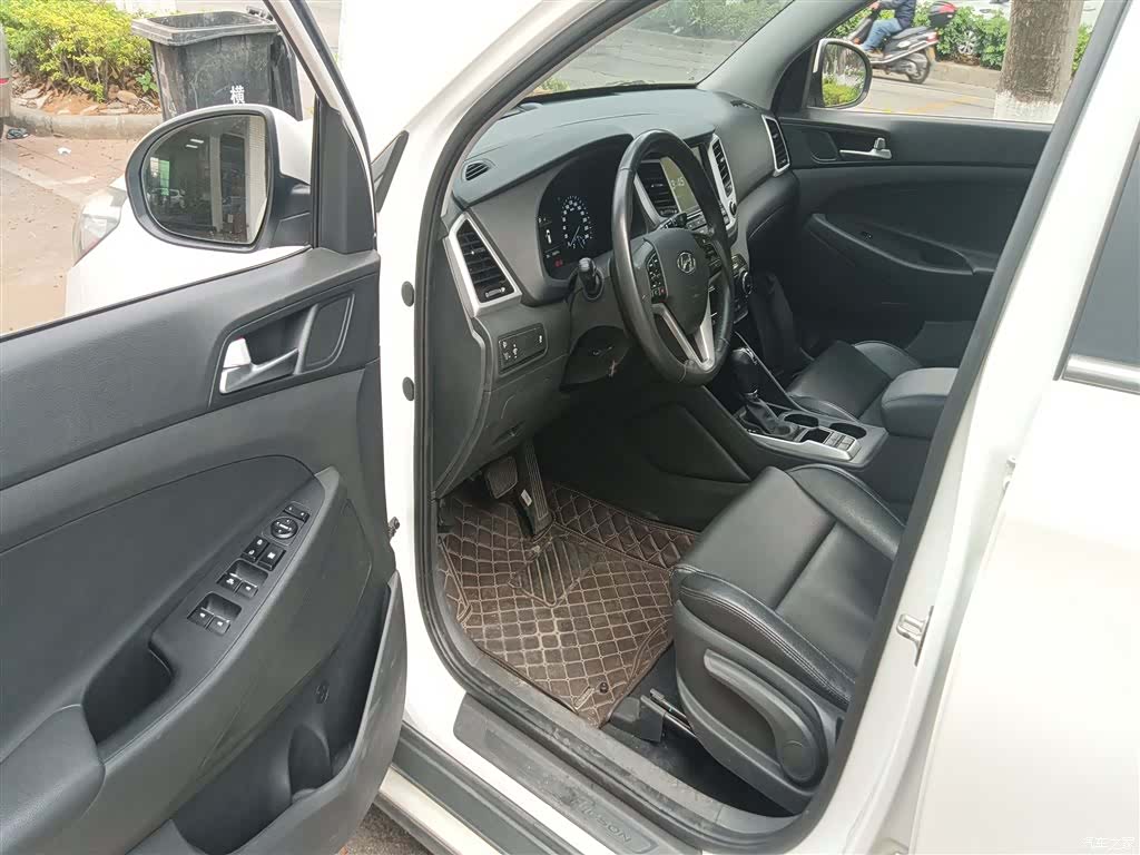 Hyundai Tucson, 2017 16