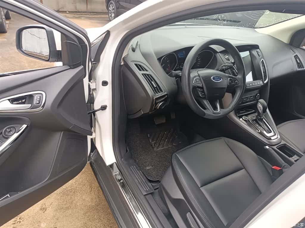 Ford Focus, 2017 16