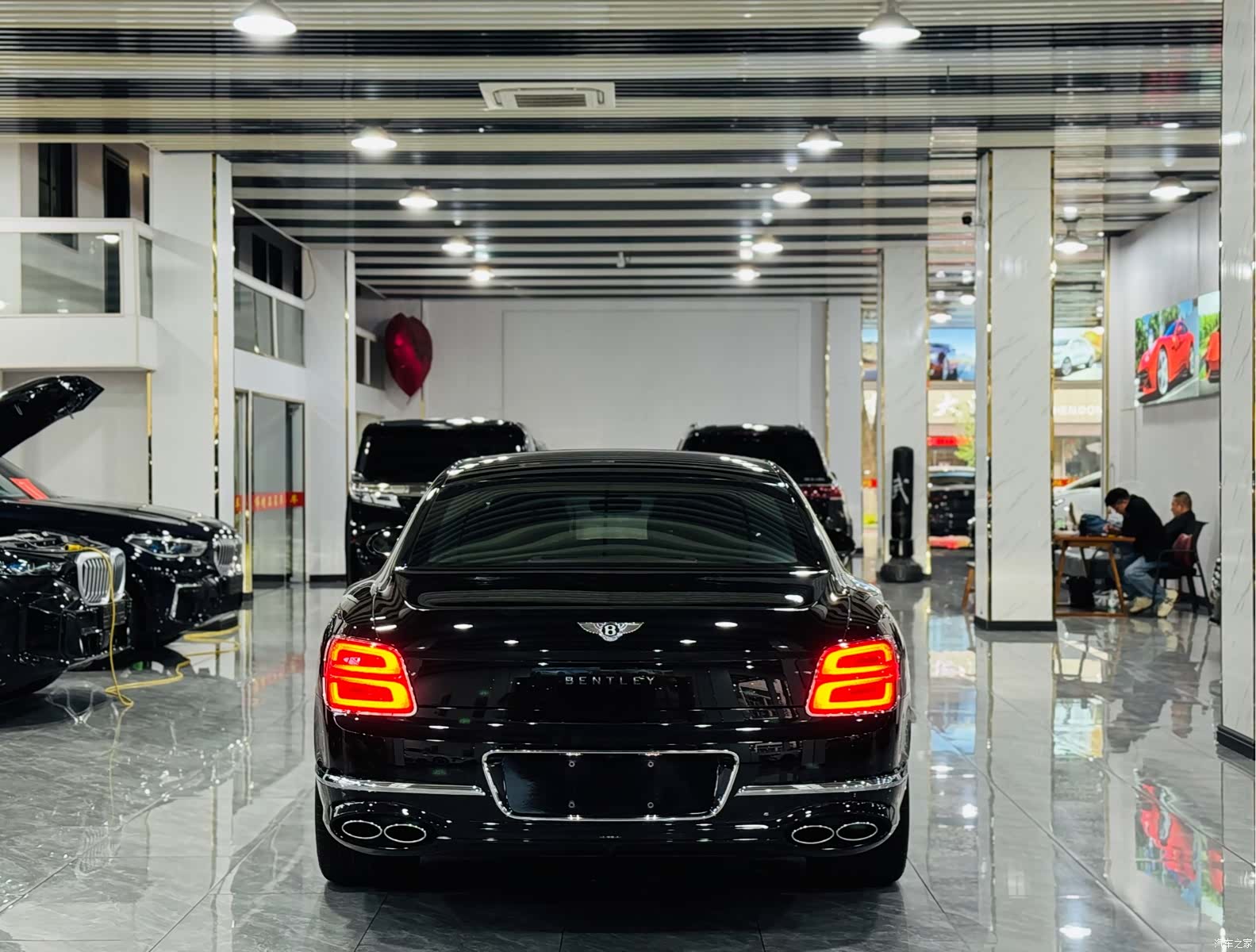 Bentley Flying Spur, 2025 15
