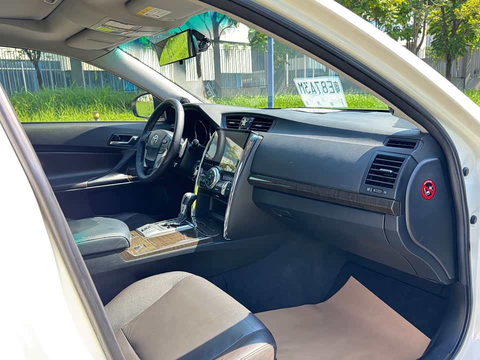 Toyota Reiz Toyota Reiz