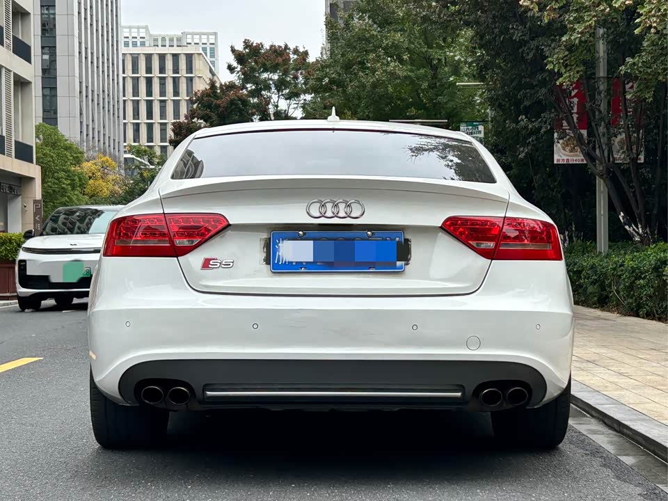 Audi S5