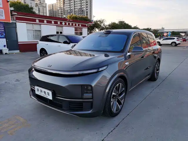 Li Auto L8 2024 — купить из Китая под заказ