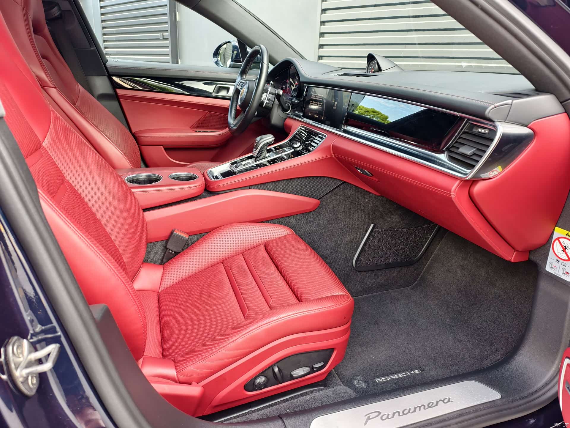 Porsche Panamera, 2022 10