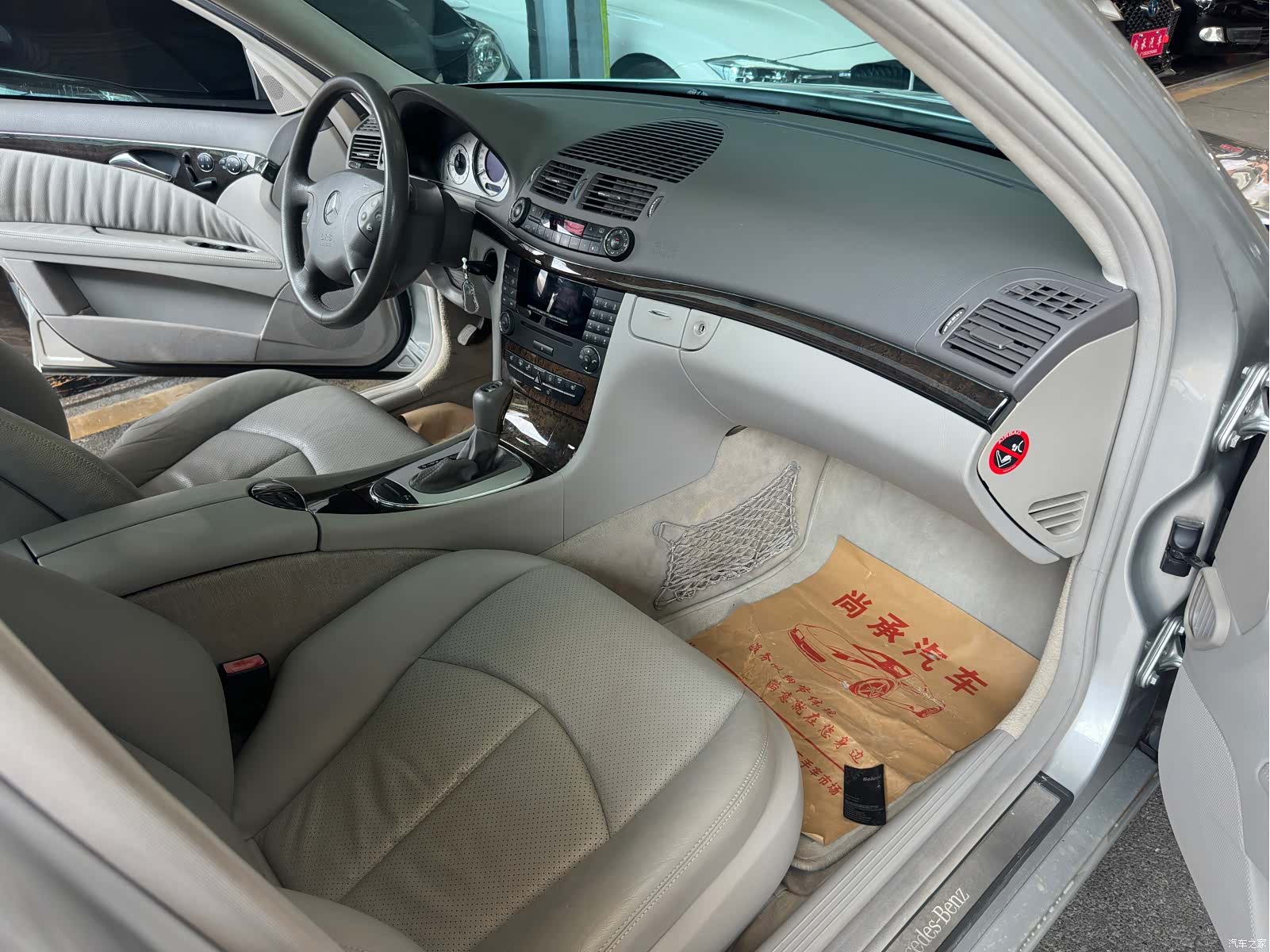 Mercedes-Benz E-Class, 2005 18