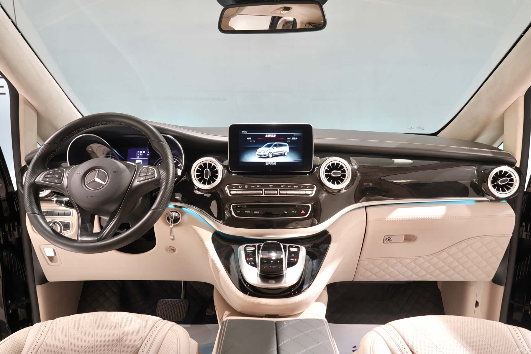 Mercedes-Benz V-Class, 2020 4