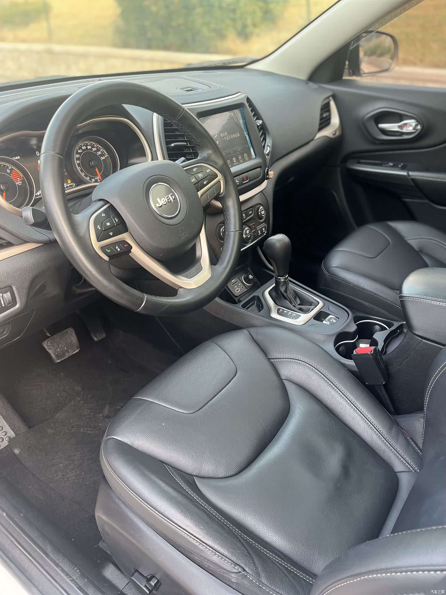Jeep Cherokee, 2017 4