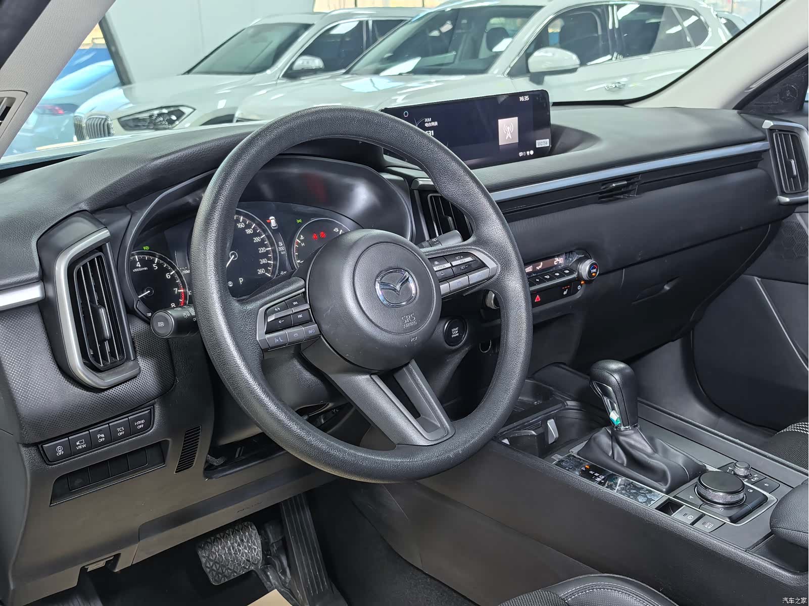 Mazda CX-50, 2023 10