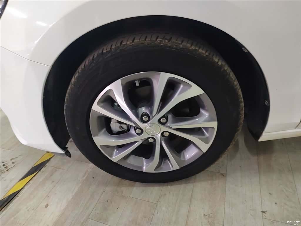 Buick Verano, 2023 23