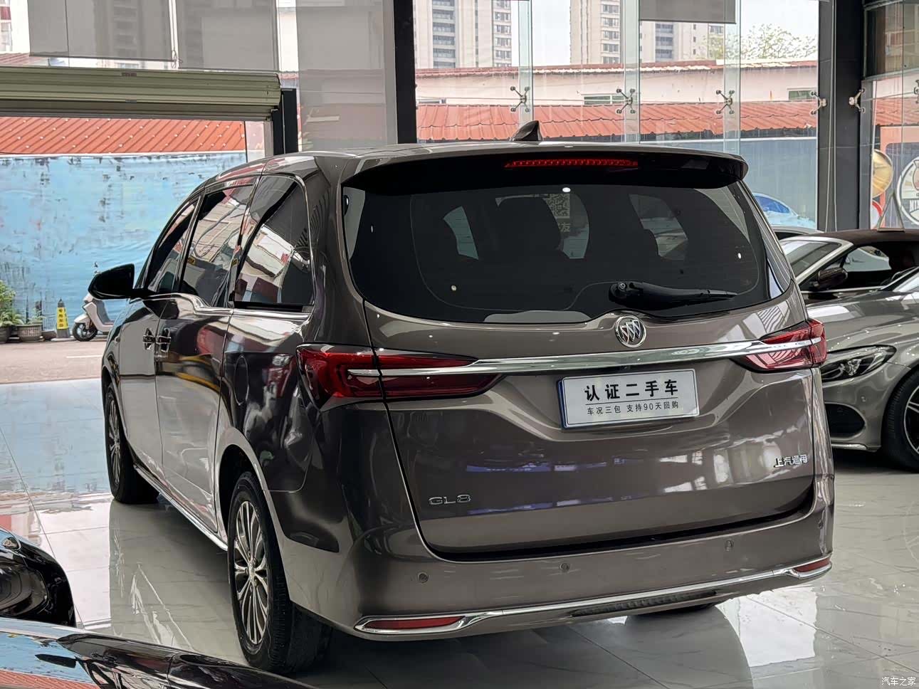 Buick GL8, 2023 3