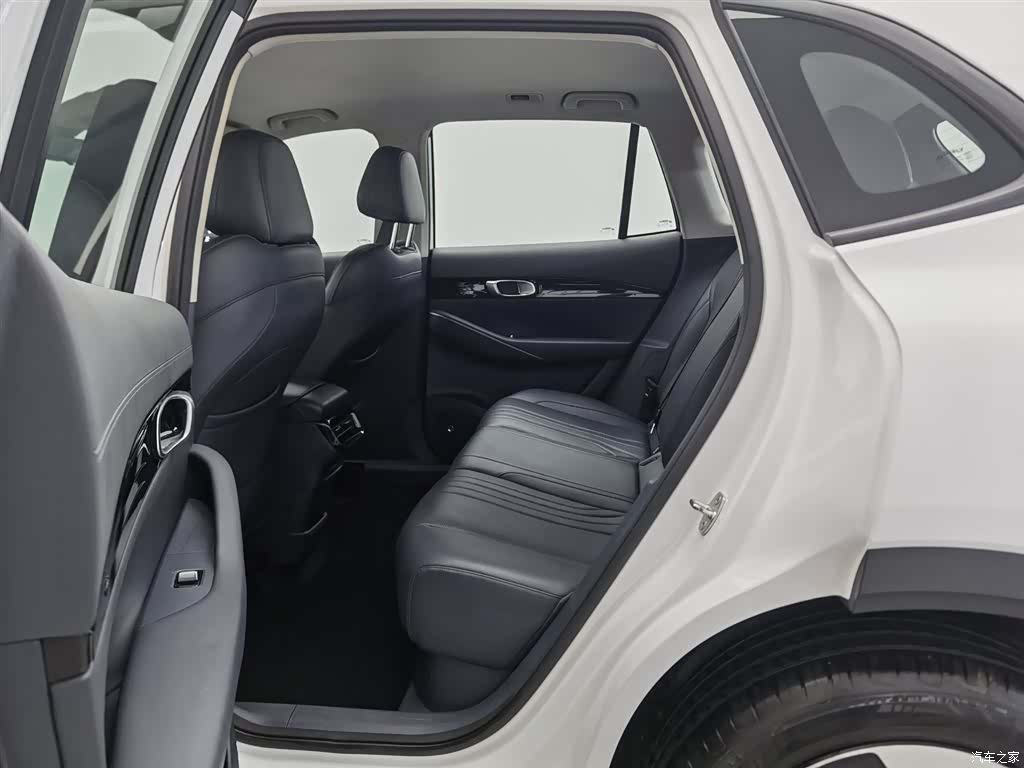 Geely Galaxy E5, 2025 15