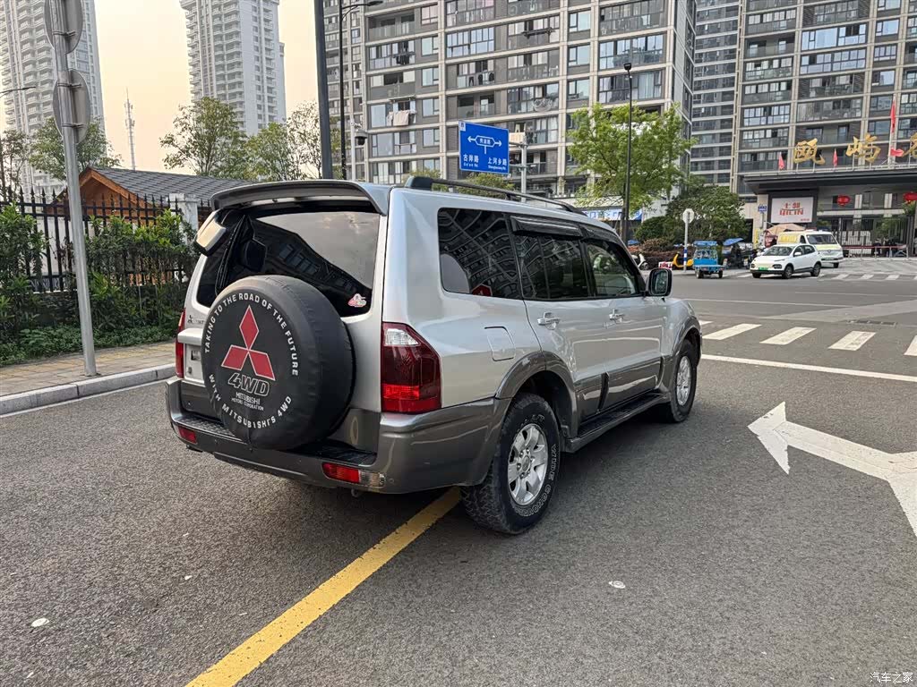 Mitsubishi Pajero, 2007 6