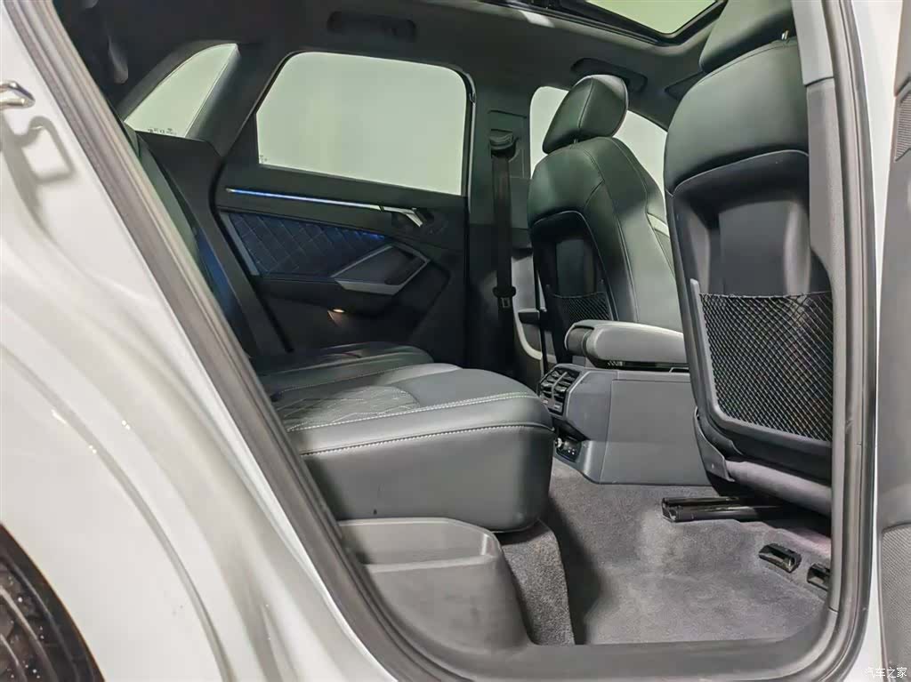 Audi Q3, 2025 6