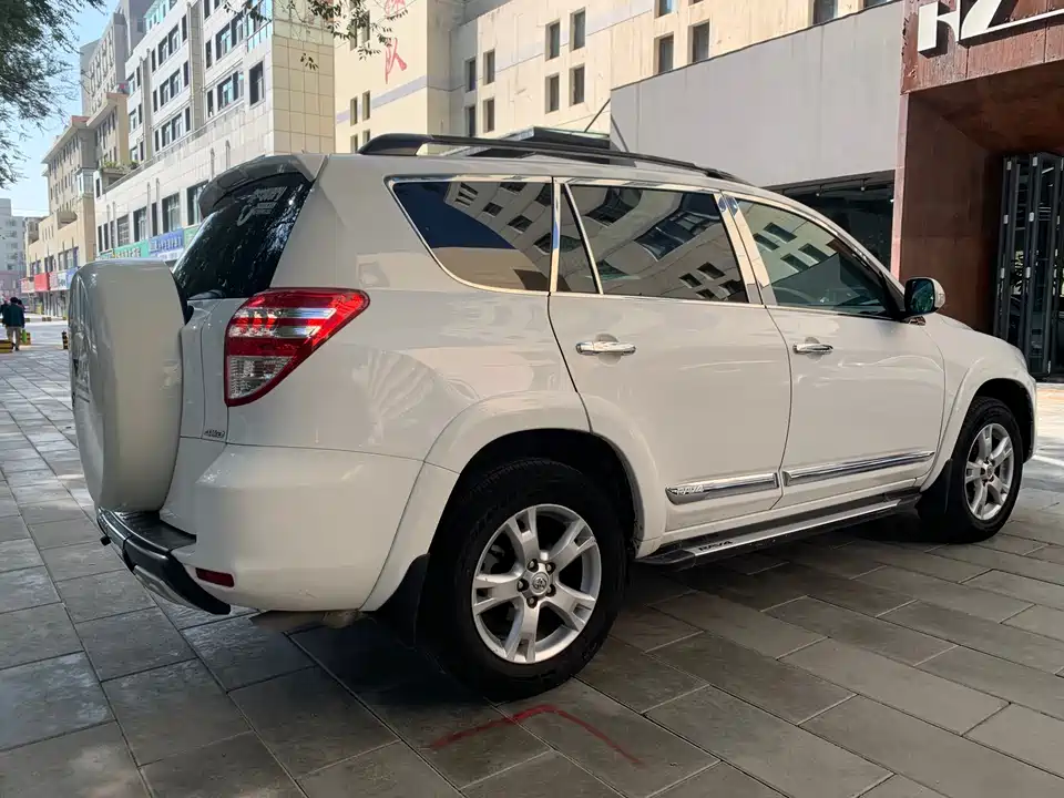 Toyota RAV4 Rongfang