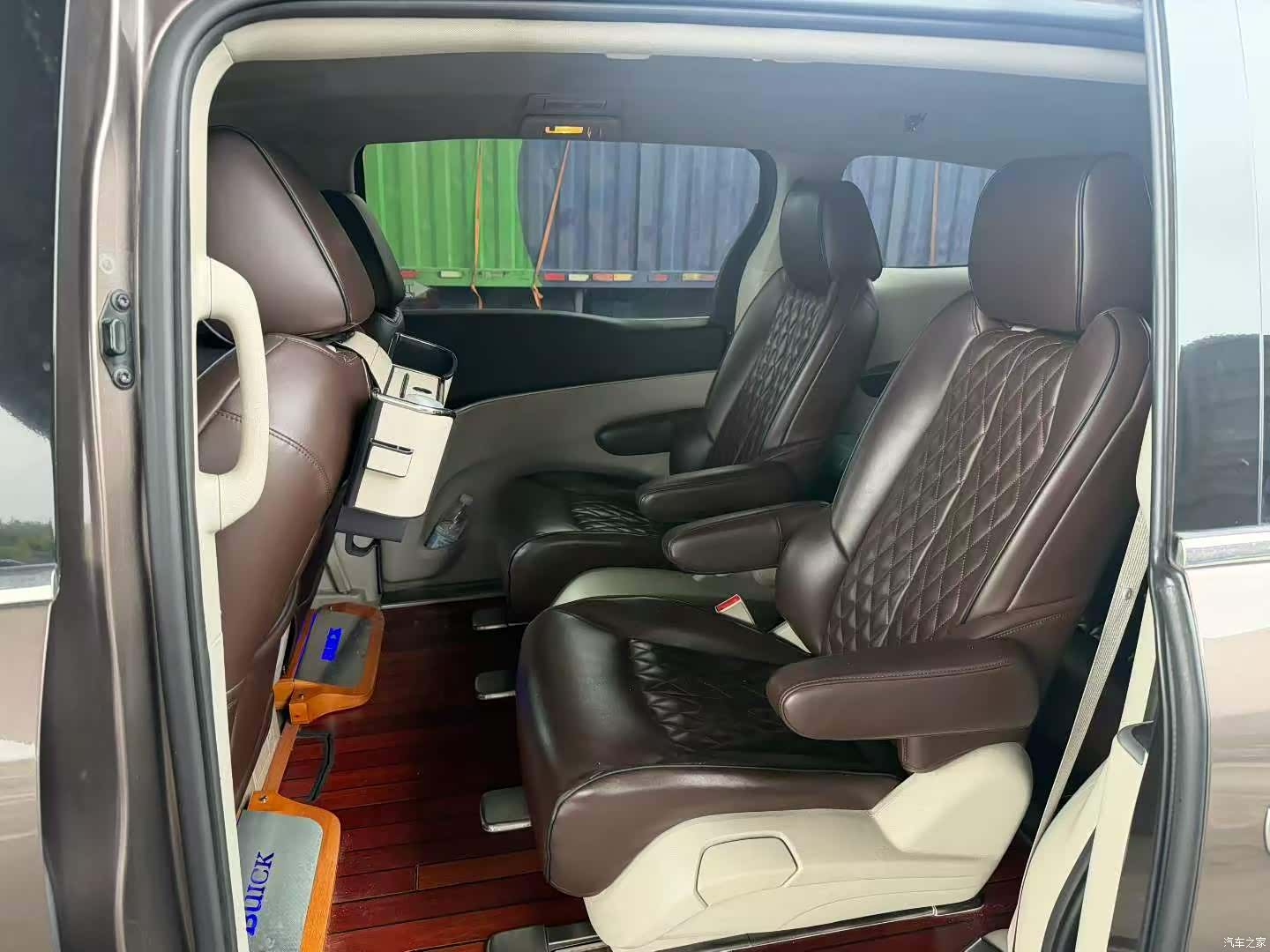 Buick GL8, 2021 7