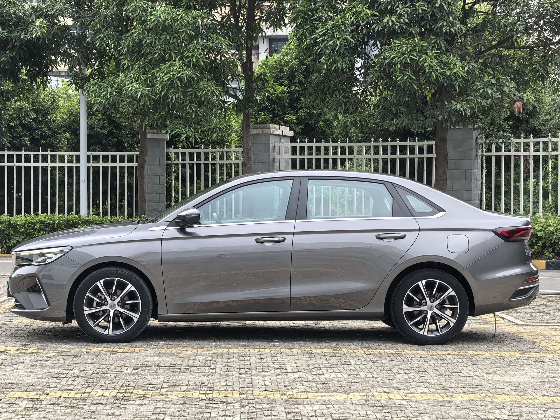 Geely Emgrand, 2021 7