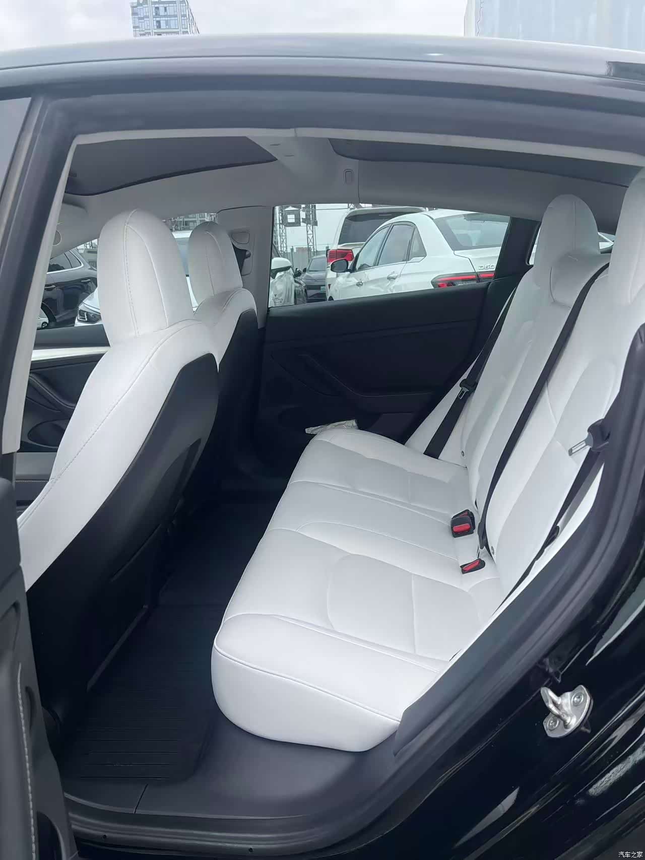 Tesla Model 3, 2022 7