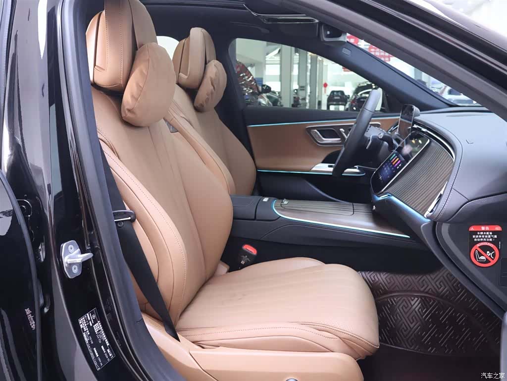 Mercedes-Benz E-Class, 2024 20