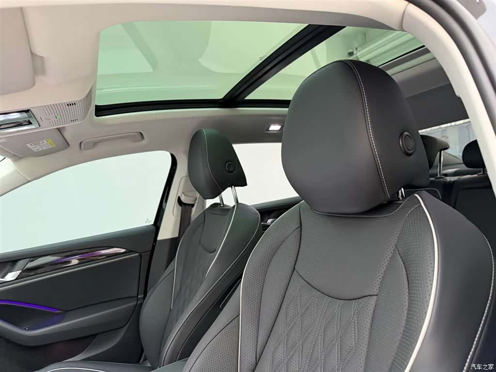 Volkswagen Magotan, 2025 16