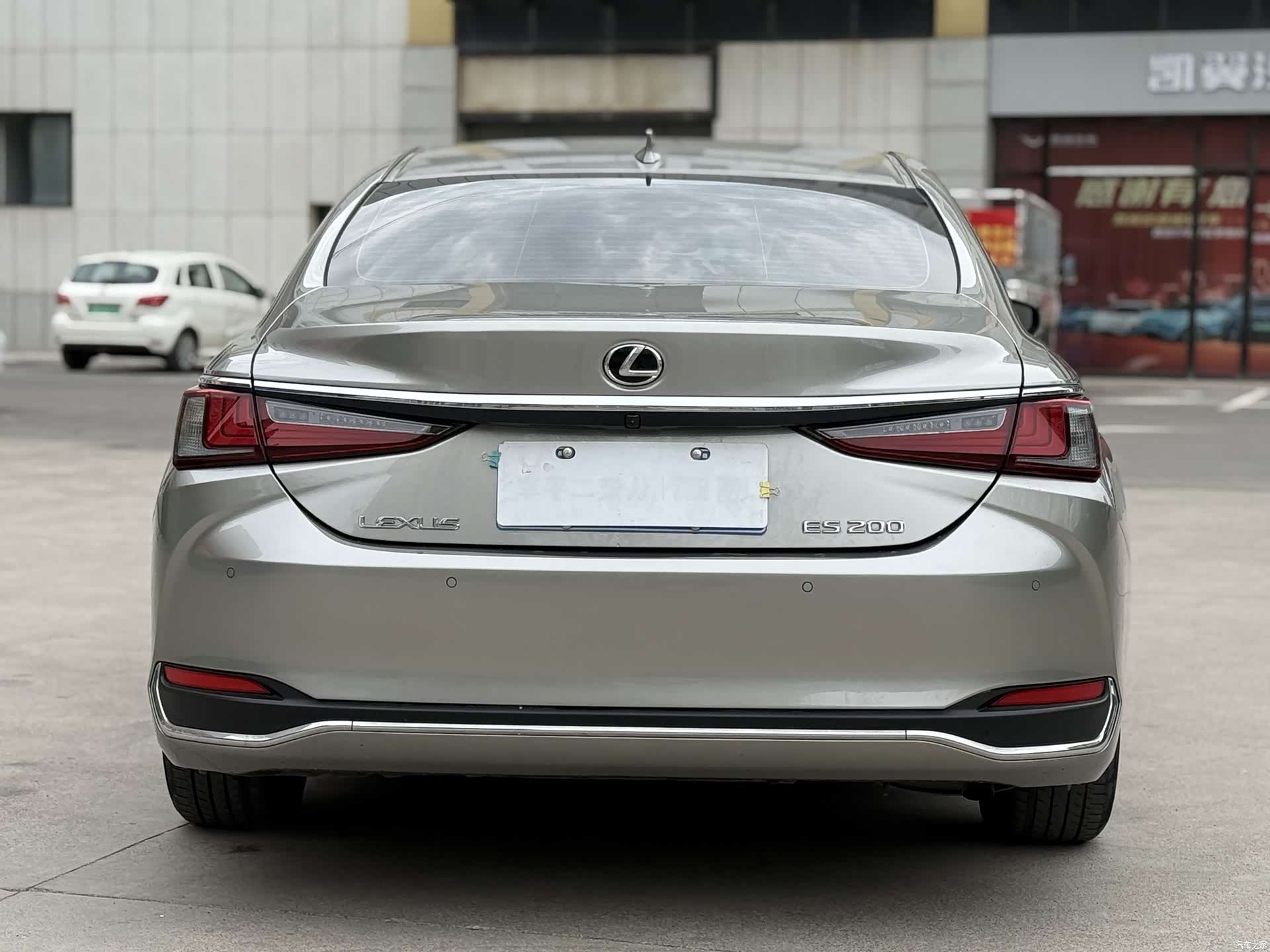 Lexus ES, 2019 10