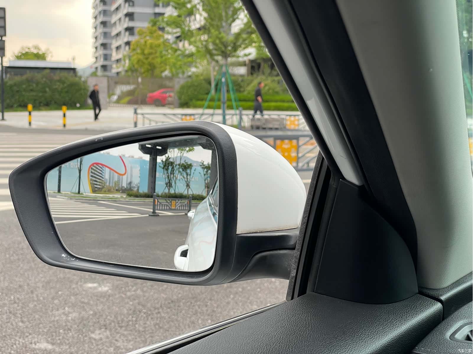 Geely Binray, 2019 11