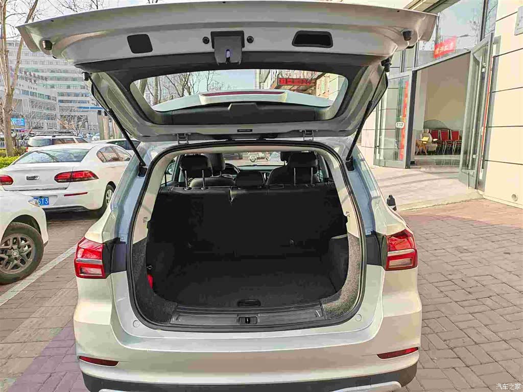 Roewe RX5, 2021 11