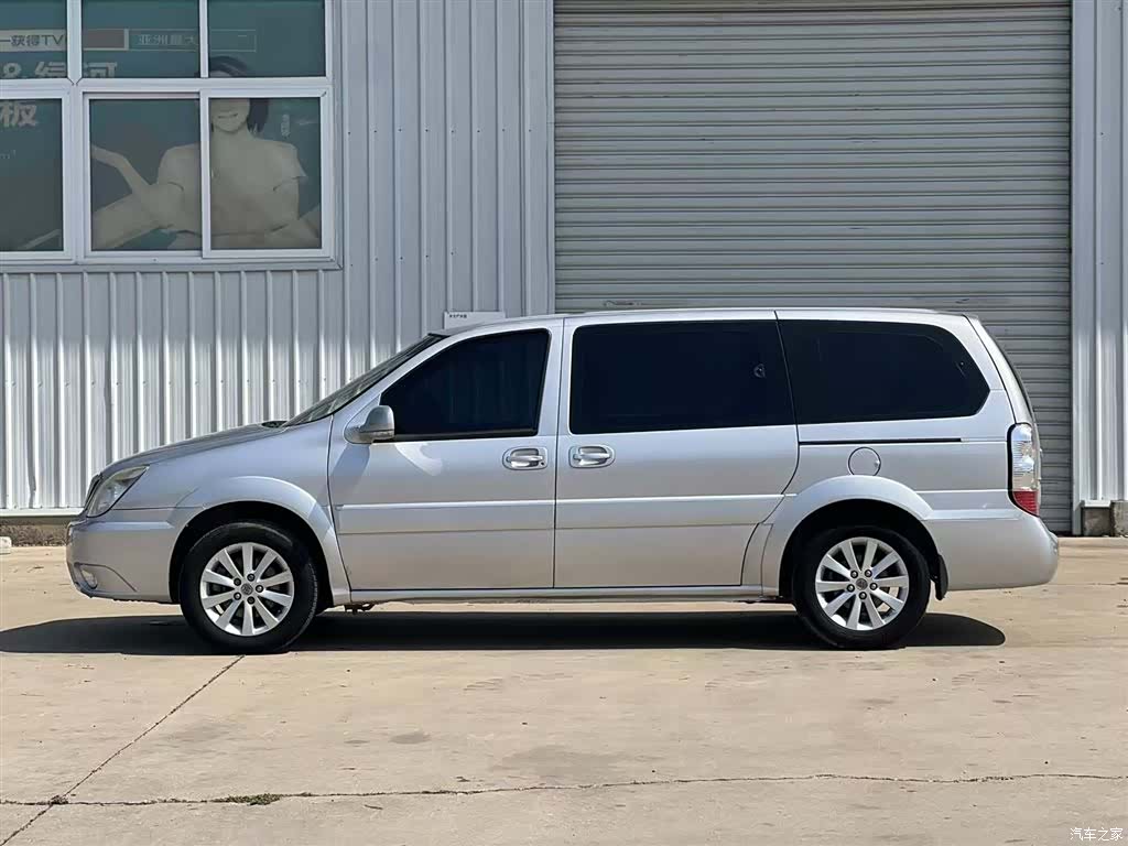 Buick GL8, 2014 3