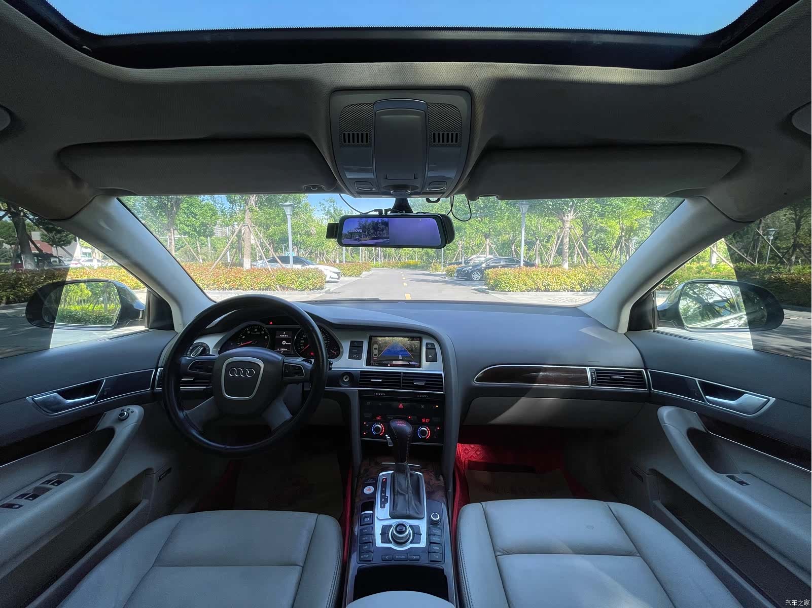 Audi A6L, 2011 10