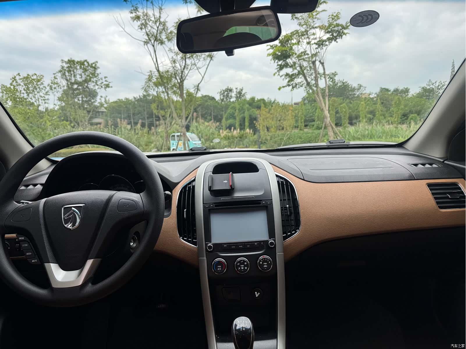 Wuling 630, 2014 11