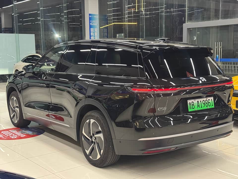 NIO ES8