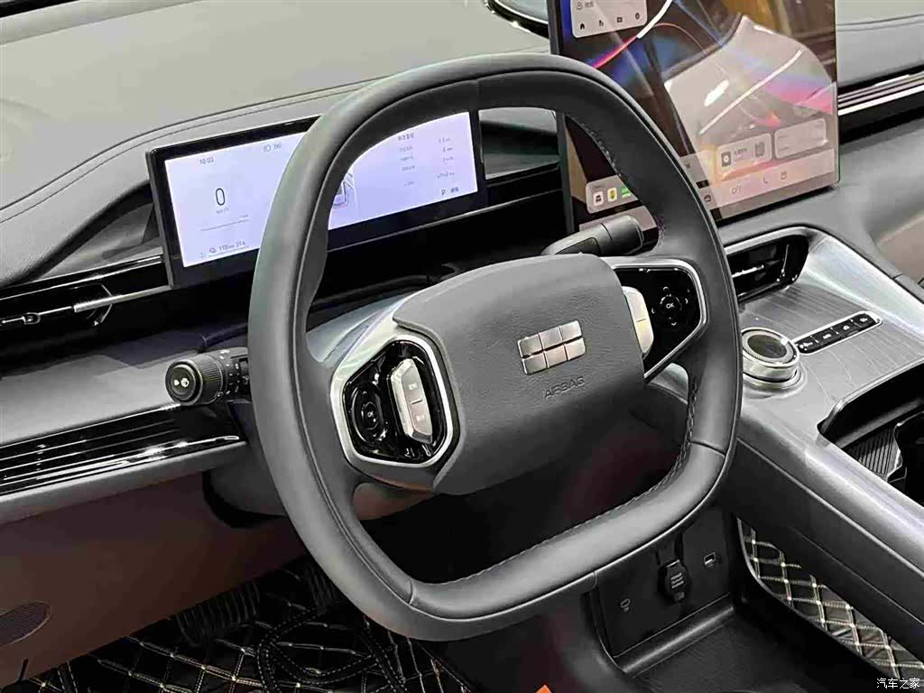 Geely Galaxy E5, 2025 17