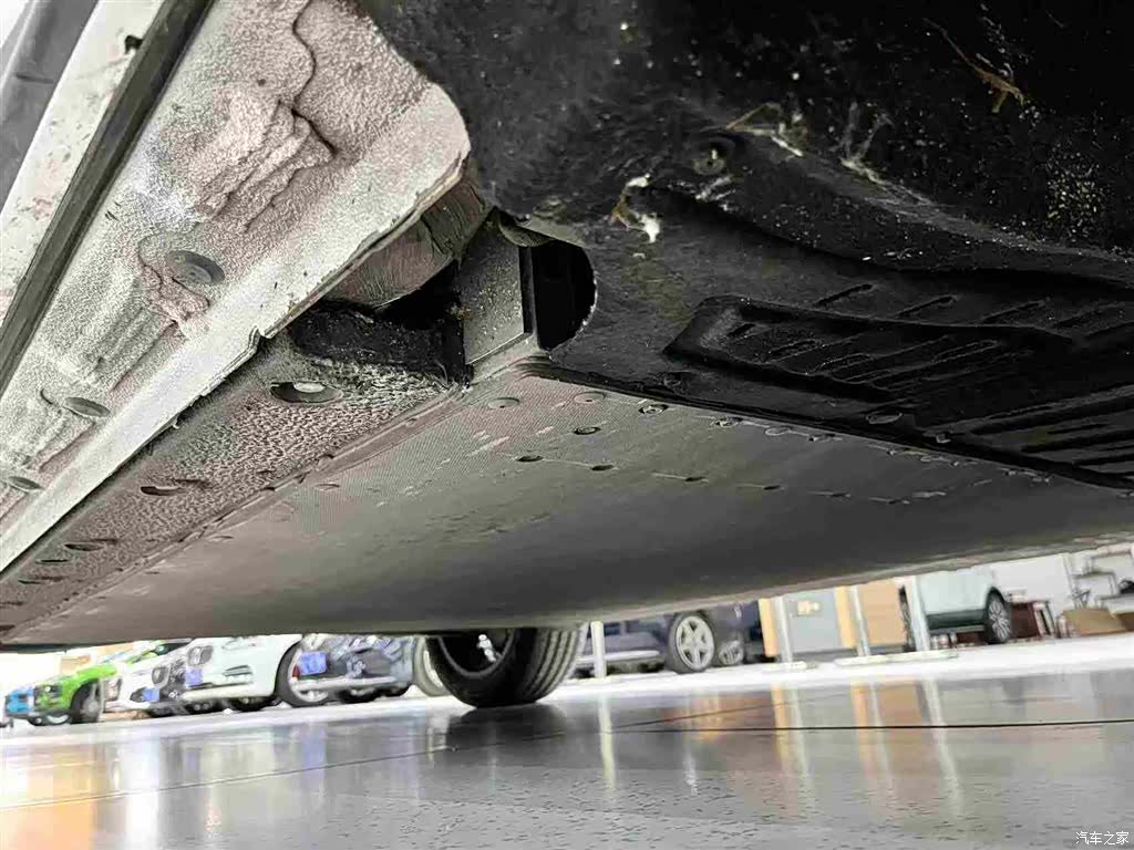 Geely Galaxy E5, 2025 30