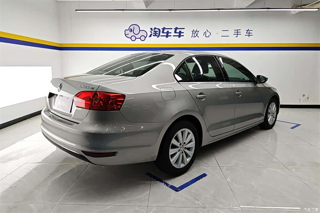 Volkswagen Sagitar, 2014 3