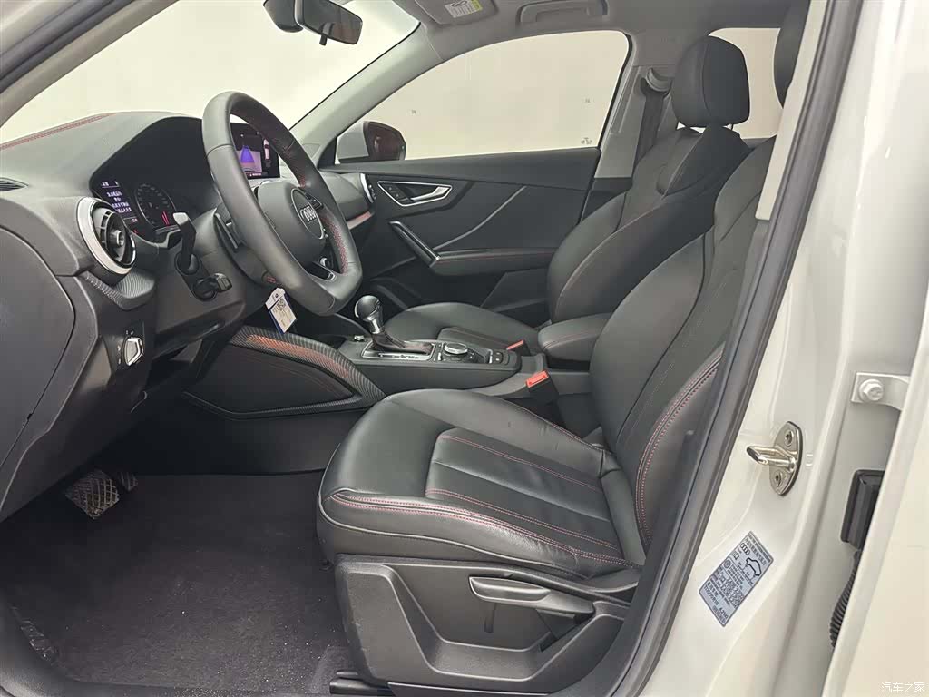 Audi Q2L, 2022 11