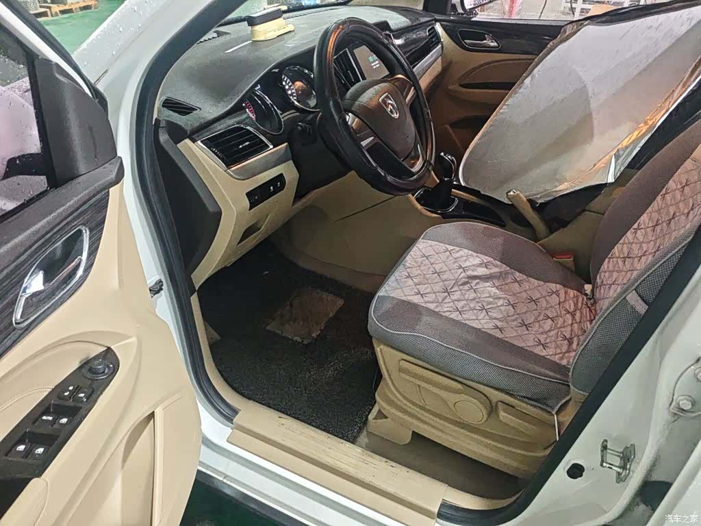 Wuling 730, 2016 14