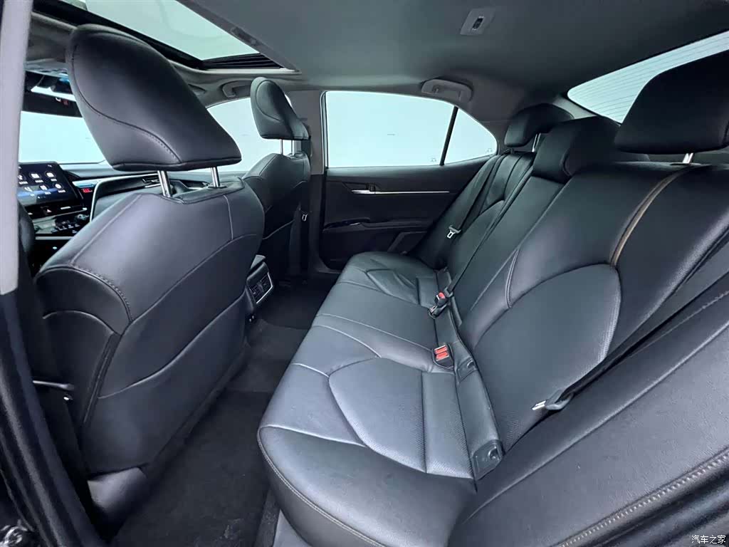 Toyota Camry, 2023 22